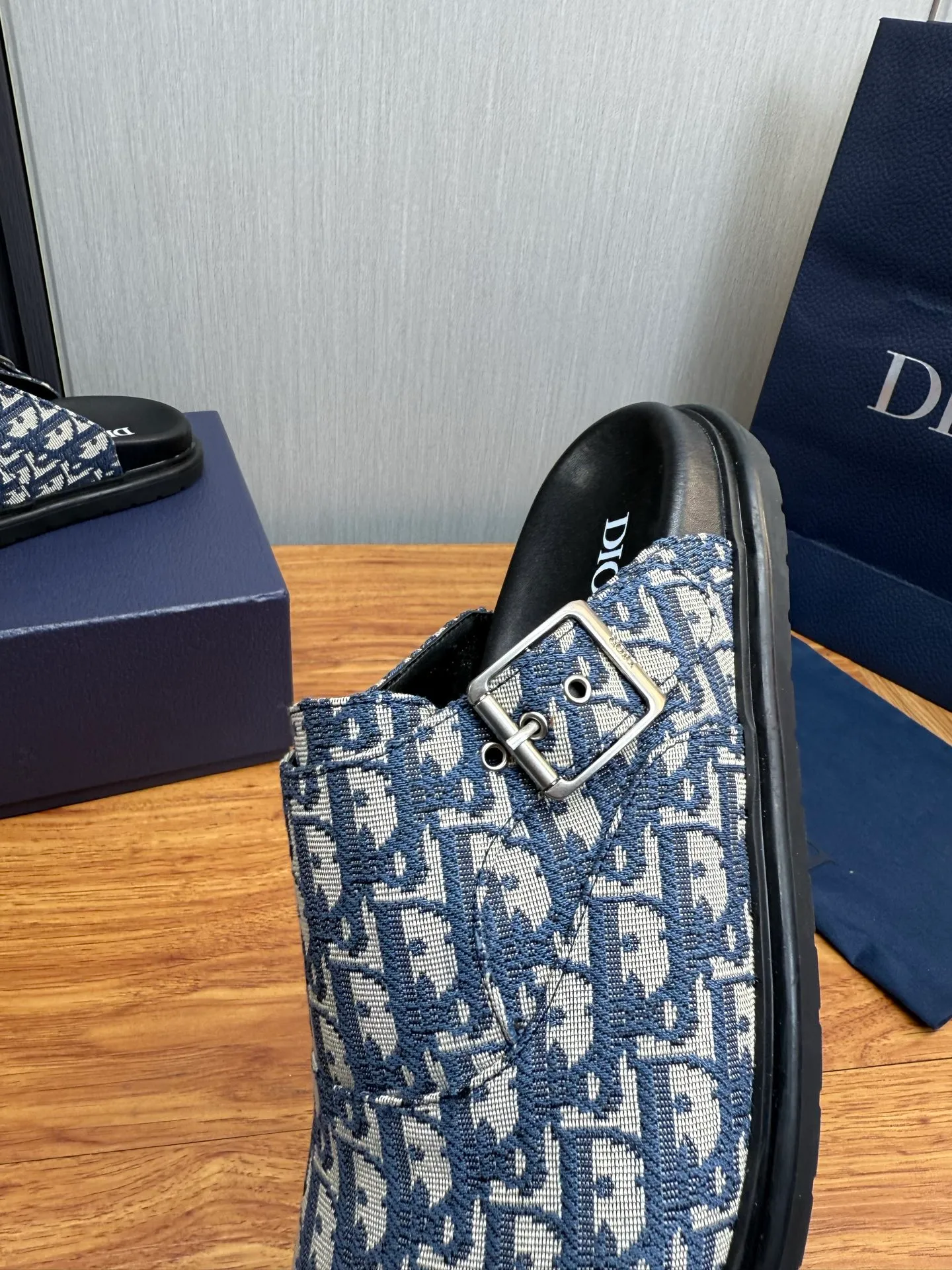 Men's men's shoes 420💰 Dior. Men's slippers🩴Official website 1:1 production 38-45 yards 45 46 🉑️Customized original material shipped✅